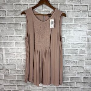 TORRID Fawn Crinkle Neutral Gauzy Rayon Sleeveless Top Womens 2X NWT